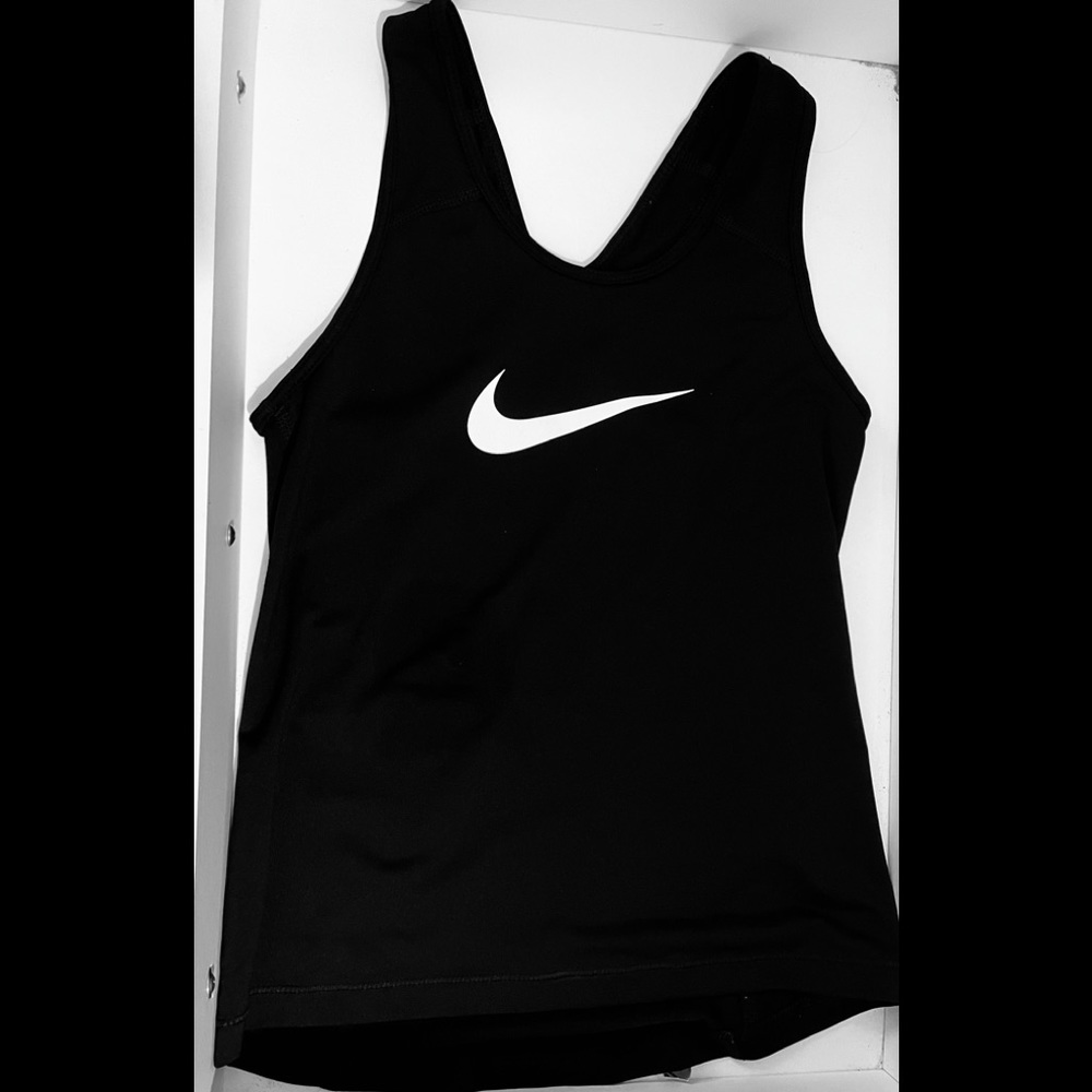 Nike tank top kids small
